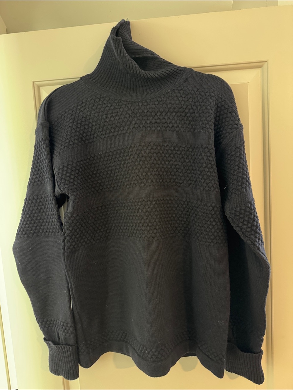 Men's Dark Navy Garanteret ren Uld S.N.S Herning Textured Turtleneck Sweater